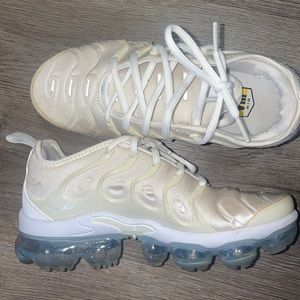 Nike vapormax plus - mens size 4.5 which is a 6 in womens